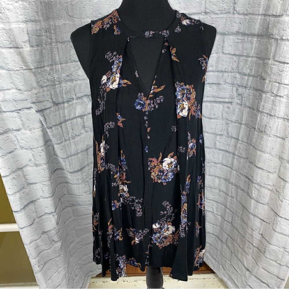 Free people floral print sleeveless shift dress with single button front sz SM